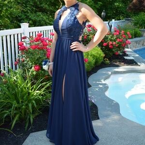 Elegant Navy Blue Lace Evening Gown
